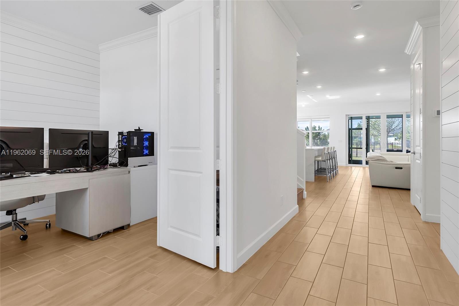 1600 Wandering Willow Way — photo 3