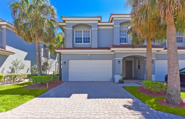2206 SW Cape Cod Drive, sold in Newport Isles, Port St. Lucie, FL