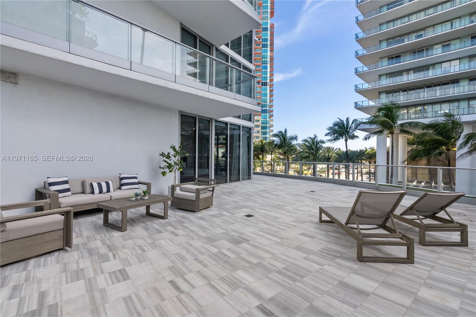 801 S Pointe Drive 204, Miami Beach, FL 33139 photo 18