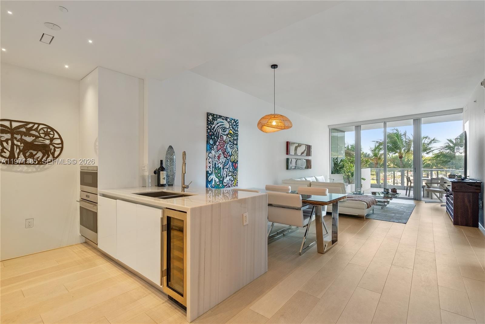 801 S Pointe Drive 204, Miami Beach, FL 33139 photo 5