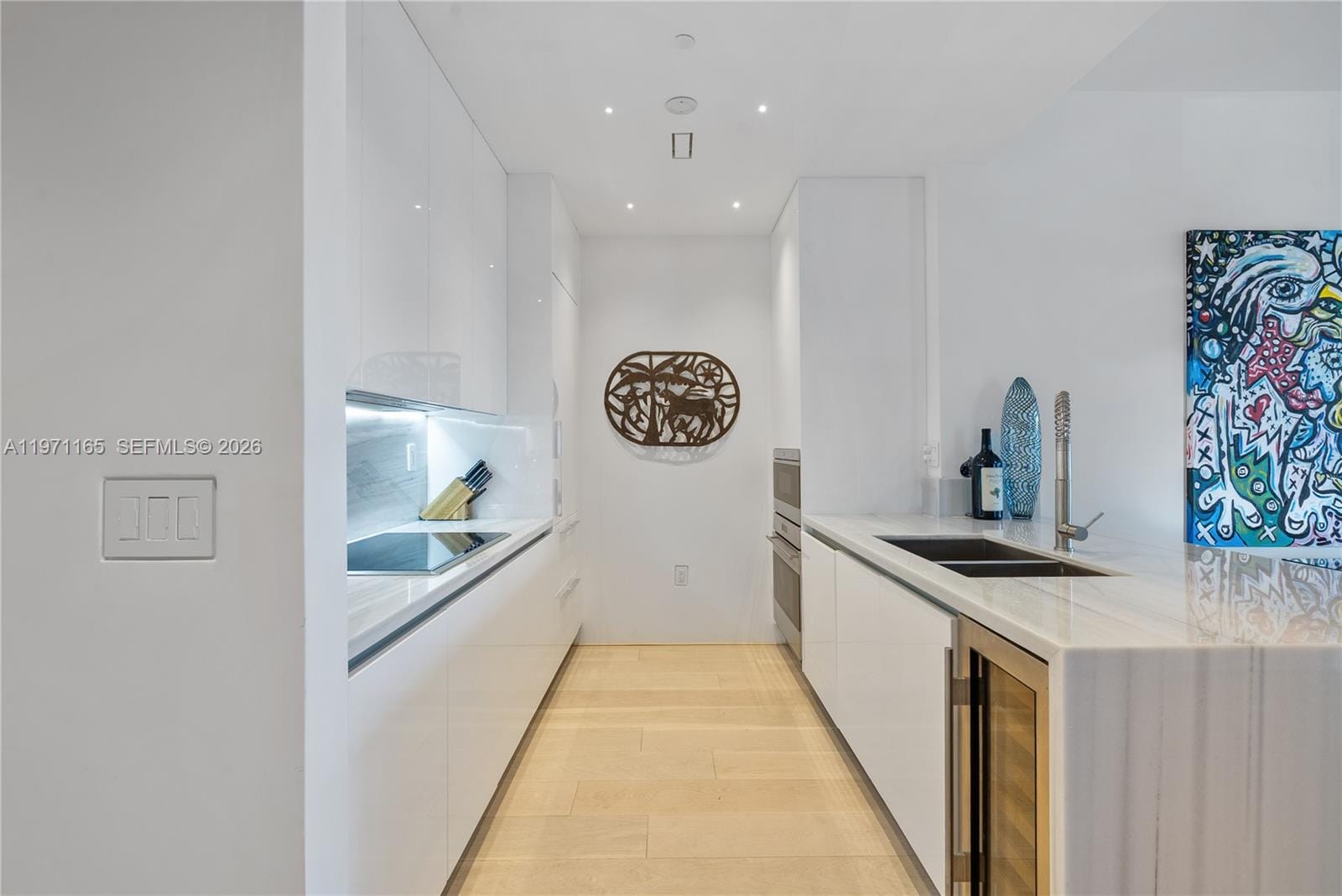 801 S Pointe Drive 204, Miami Beach, FL 33139 photo 7