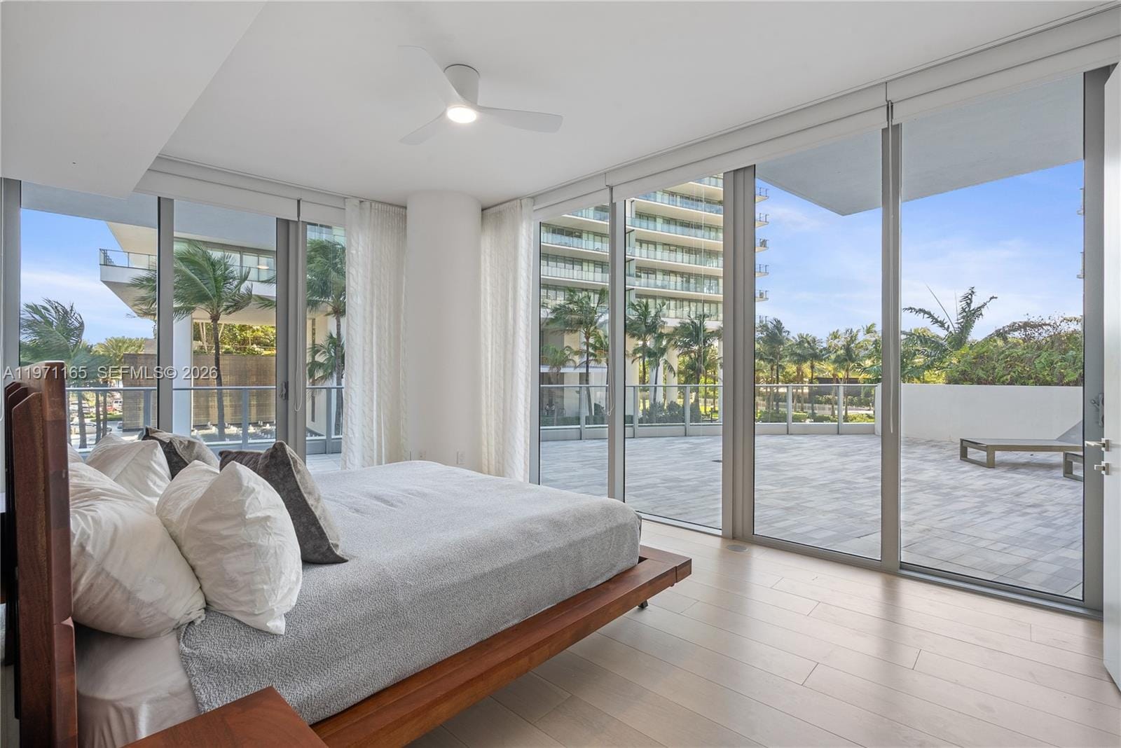 801 S Pointe Drive 204, Miami Beach, FL 33139 photo 8