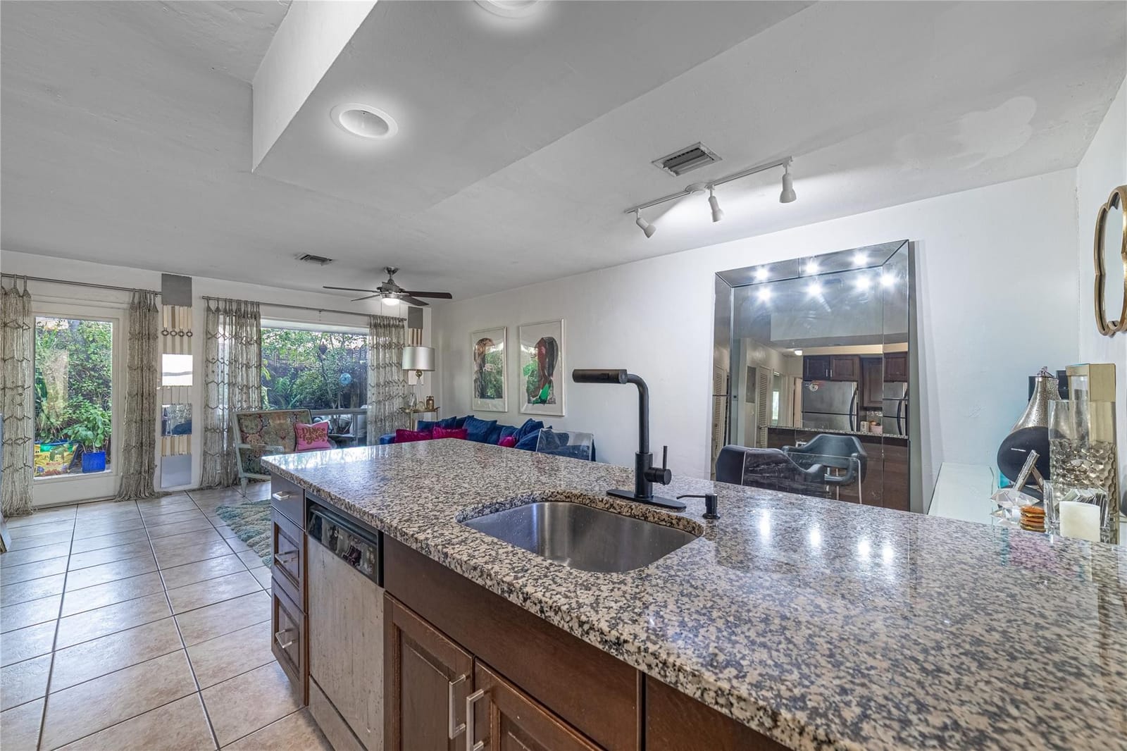 1009 NE 23rd Drive 1013 Ne 23 Dr — photo 12