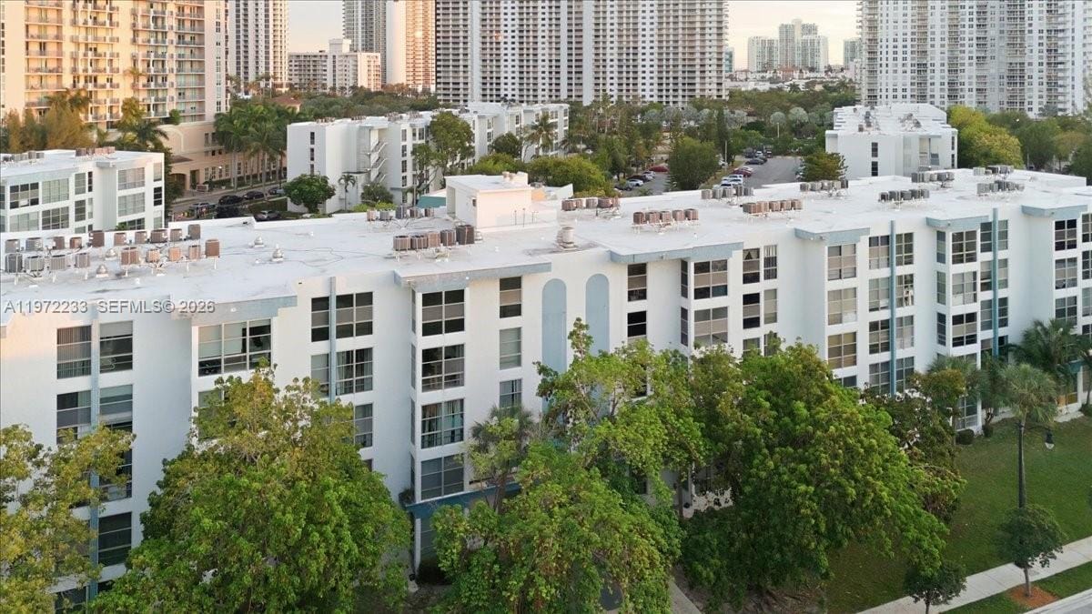 200 177th Drive 409, Sunny Isles Beach, FL 33160 photo 1