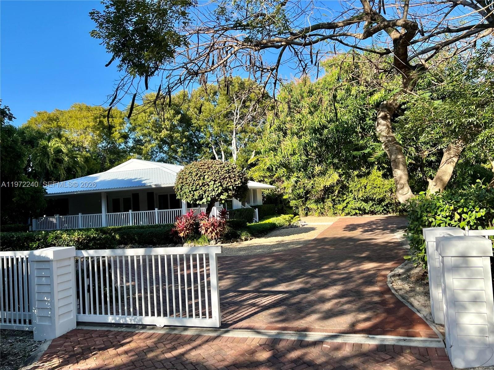 20 Avacado Street — photo 8