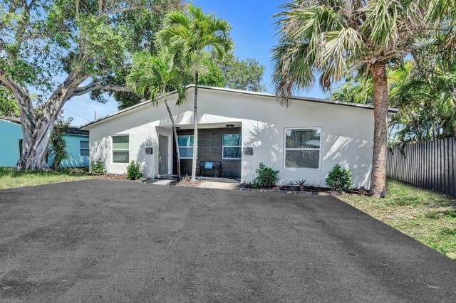 909 SW 16th Street, sold in Mandarin Isle, Fort Lauderdale, FL