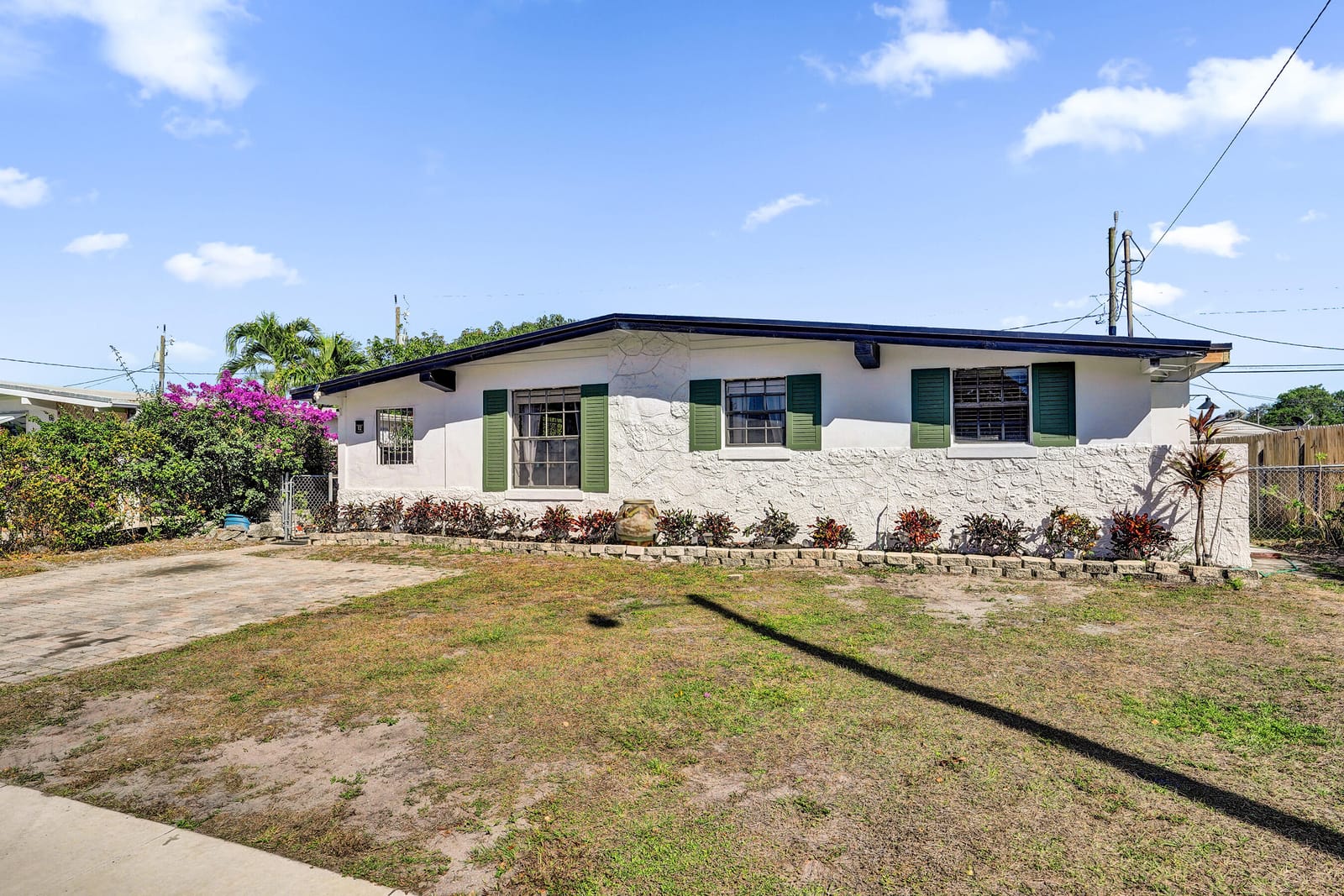 62 Barbados Drive, Palm Springs, FL 33461 photo 1