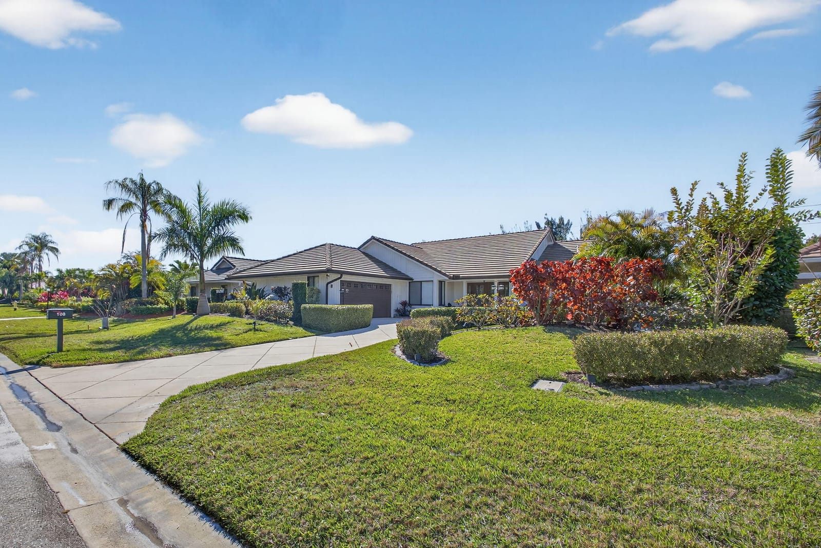 168 Thornton Drive — photo 3