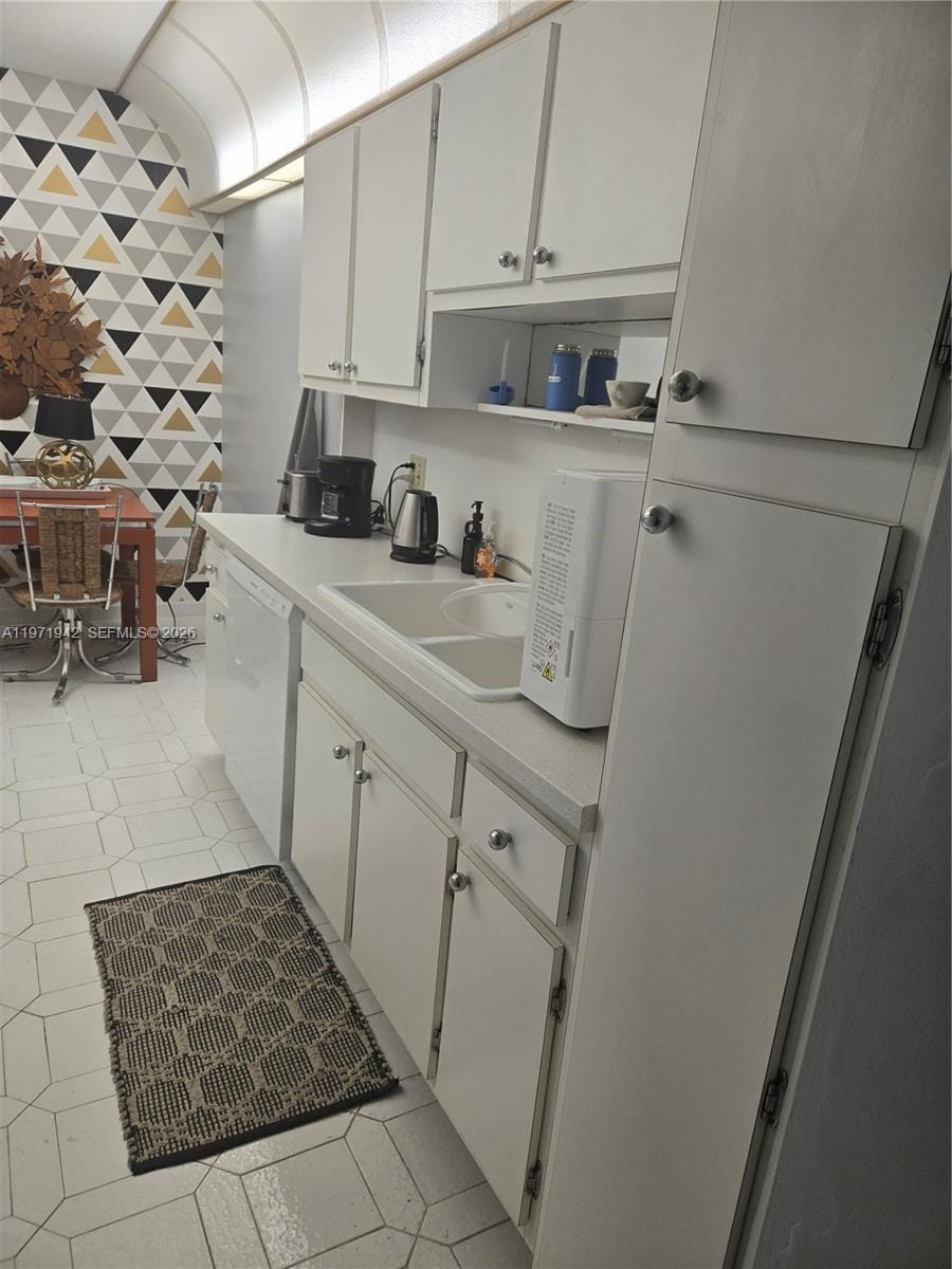 4001 Hillcrest Drive 909 — photo 12