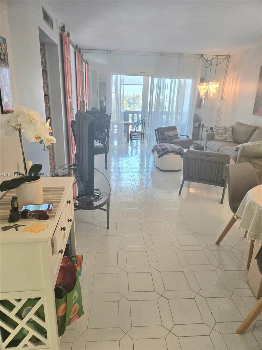 4001 Hillcrest Drive 909, Hollywood, FL 33021 photo 14