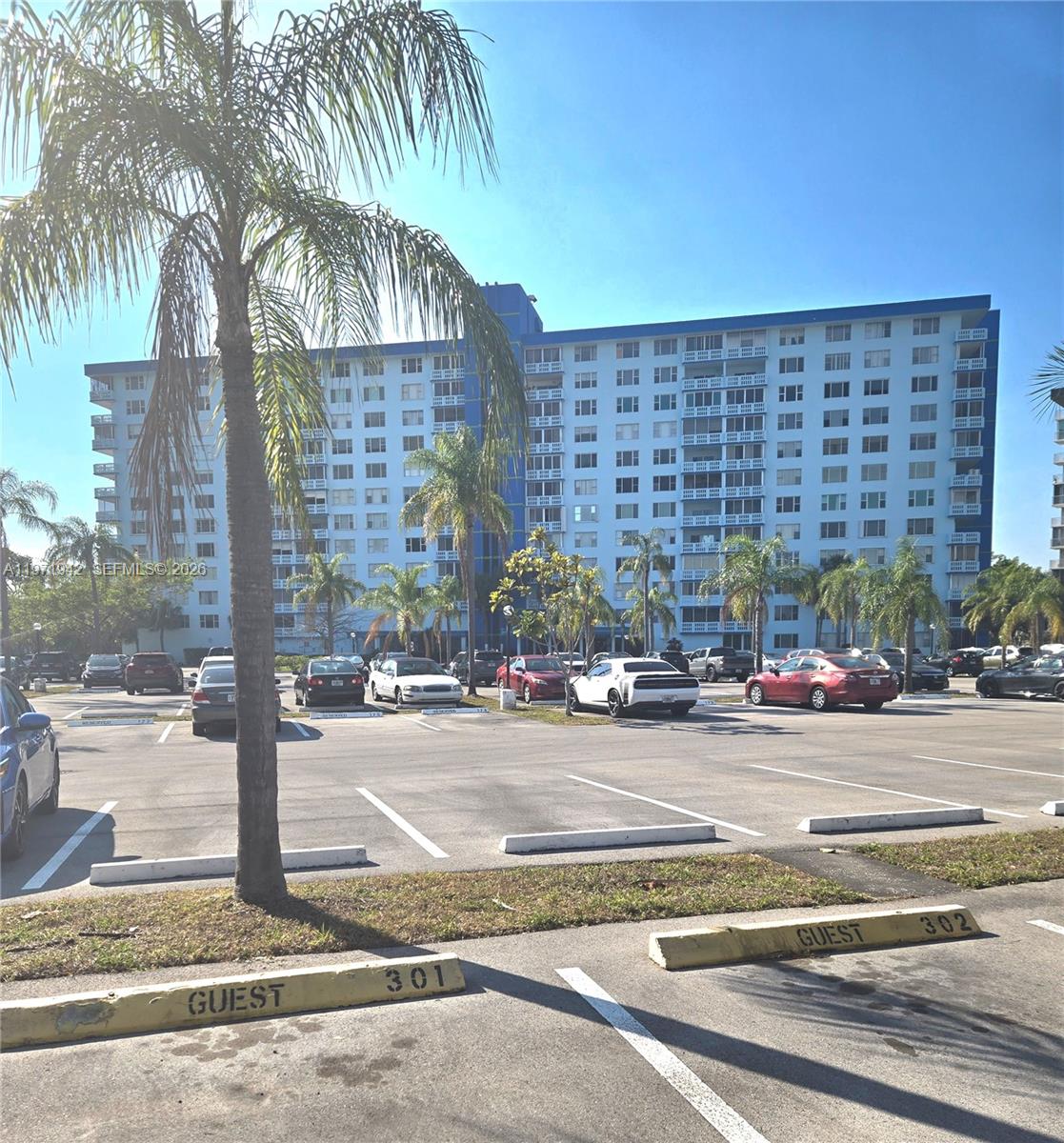 4001 Hillcrest Dr 909 909, Hollywood, FL 33021, Hollywood