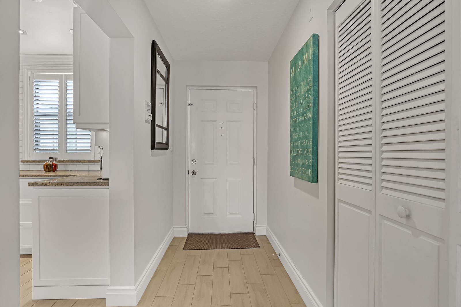 945 Oak Harbour Drive 945 — photo 3