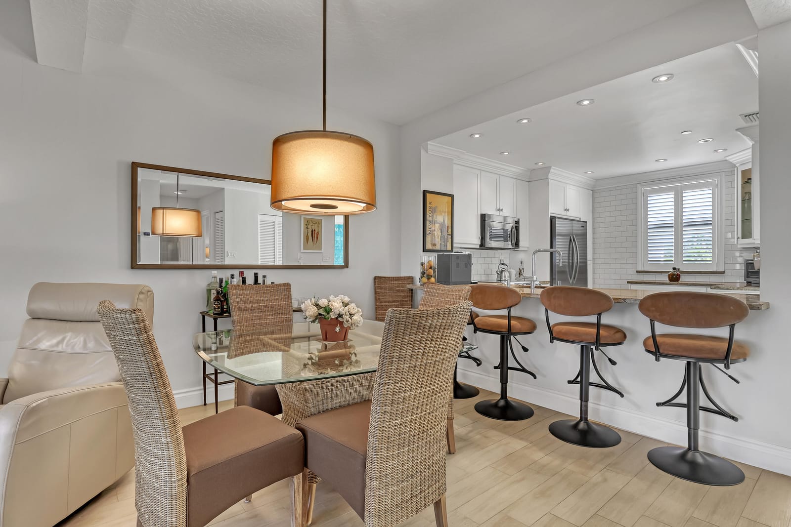 945 Oak Harbour Drive 945 — photo 5
