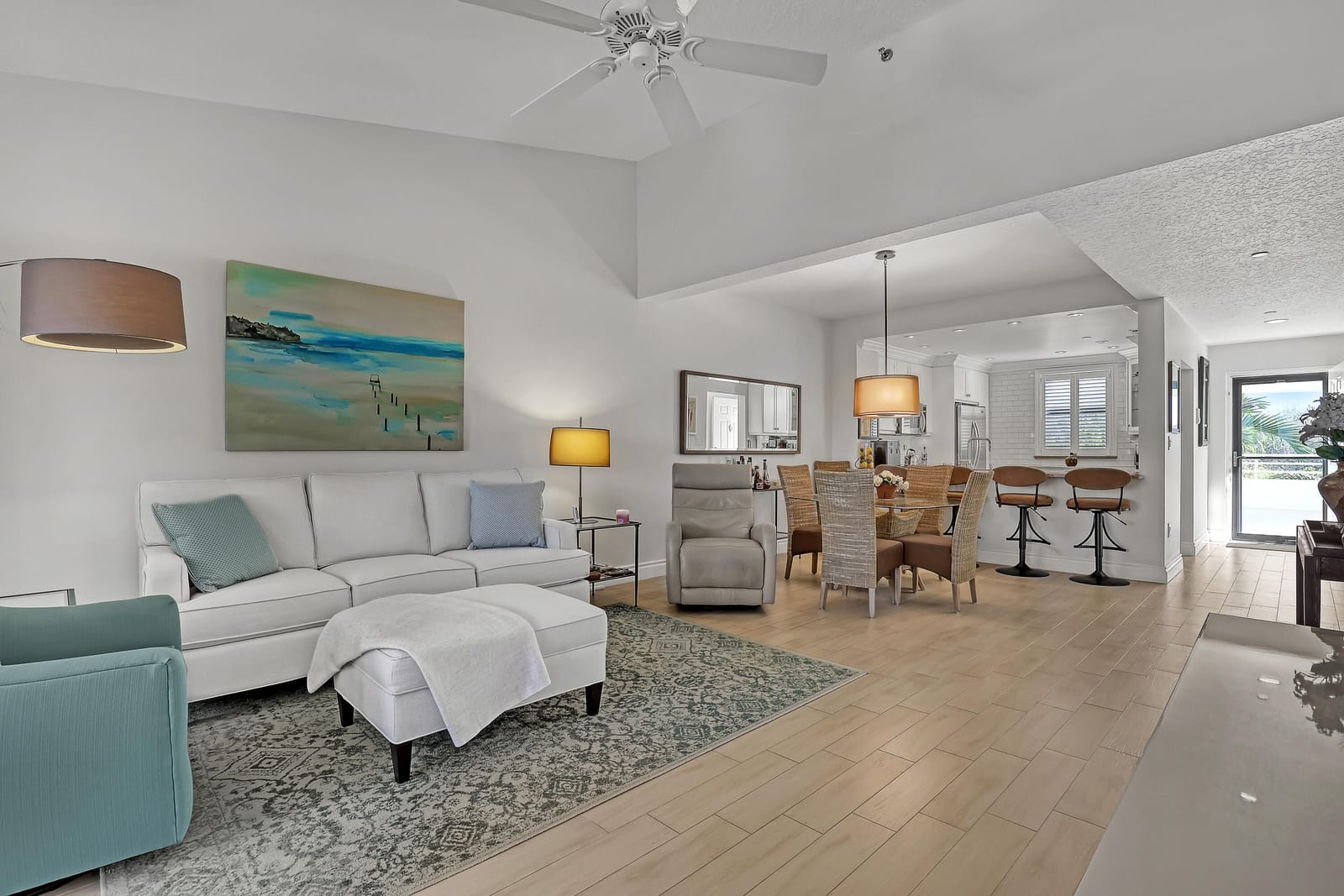 945 Oak Harbour Drive 945 — photo 7