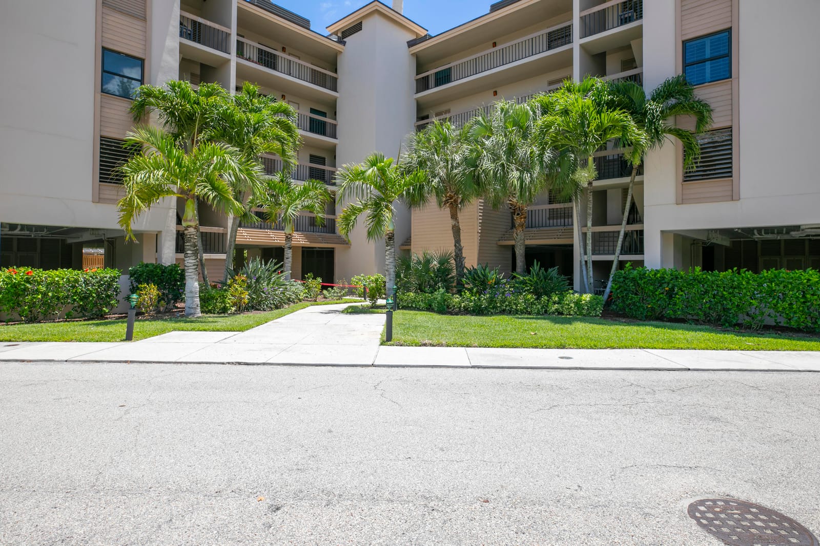2491 NE Ocean Boulevard 106, Stuart, FL 34996 photo 11