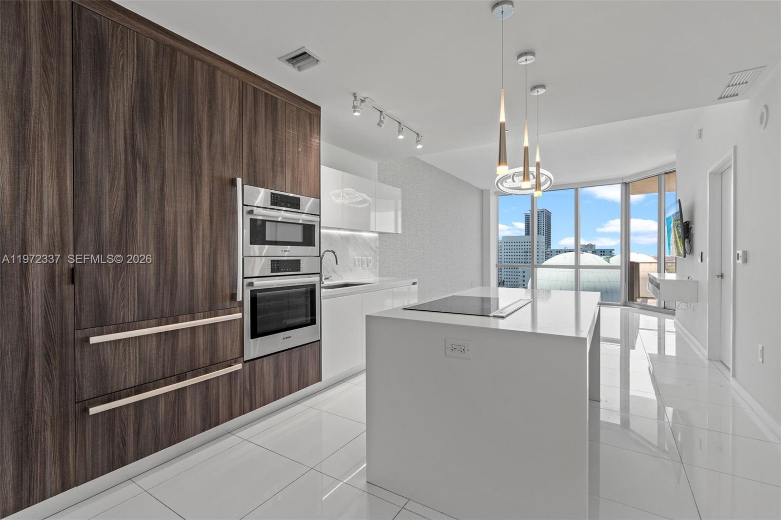 851 NE 1st Avenue 1506 — photo 3