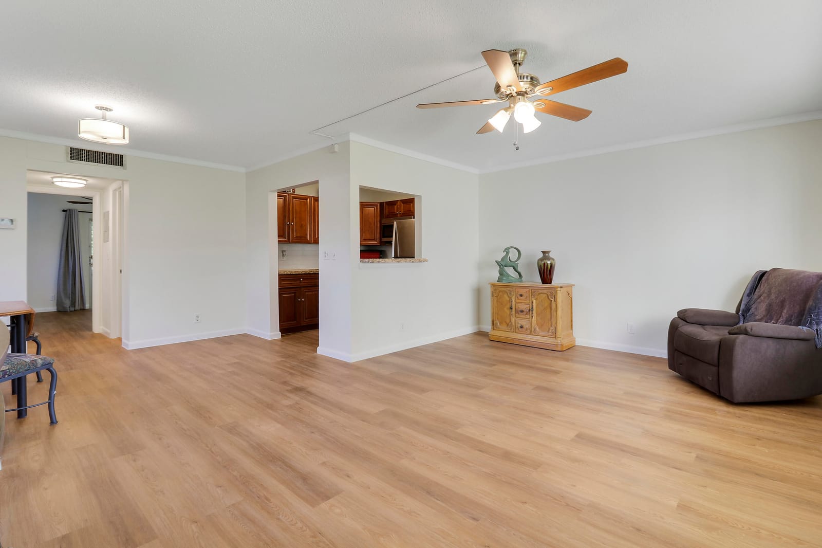 269 Norwich L, West Palm Beach, FL 33417 photo 2
