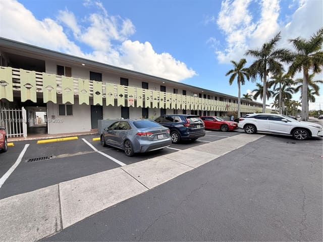 941 NE 169th Street 120, North Miami Beach, FL 33162