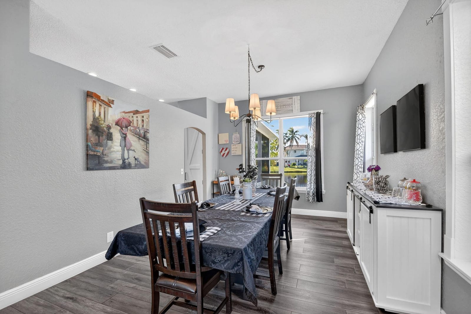 5947 Bay Hill Circle — photo 9