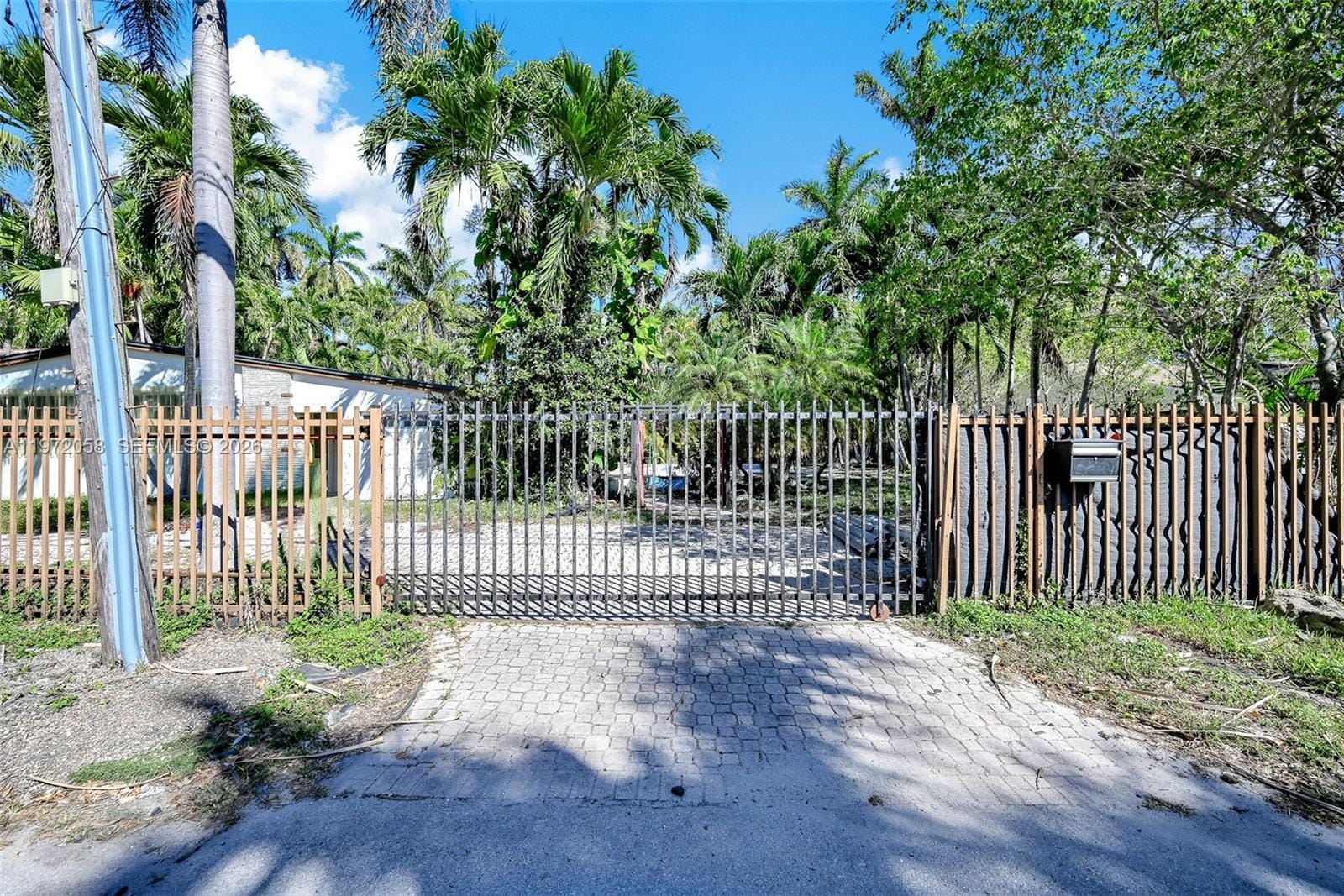 1025 NE 84th Street, Miami, FL 33138 photo 10