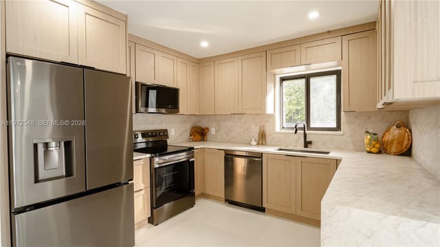 1221 Biarritz Drive, Oceanside Sec Isle Of Nor, Miami Beach, FL