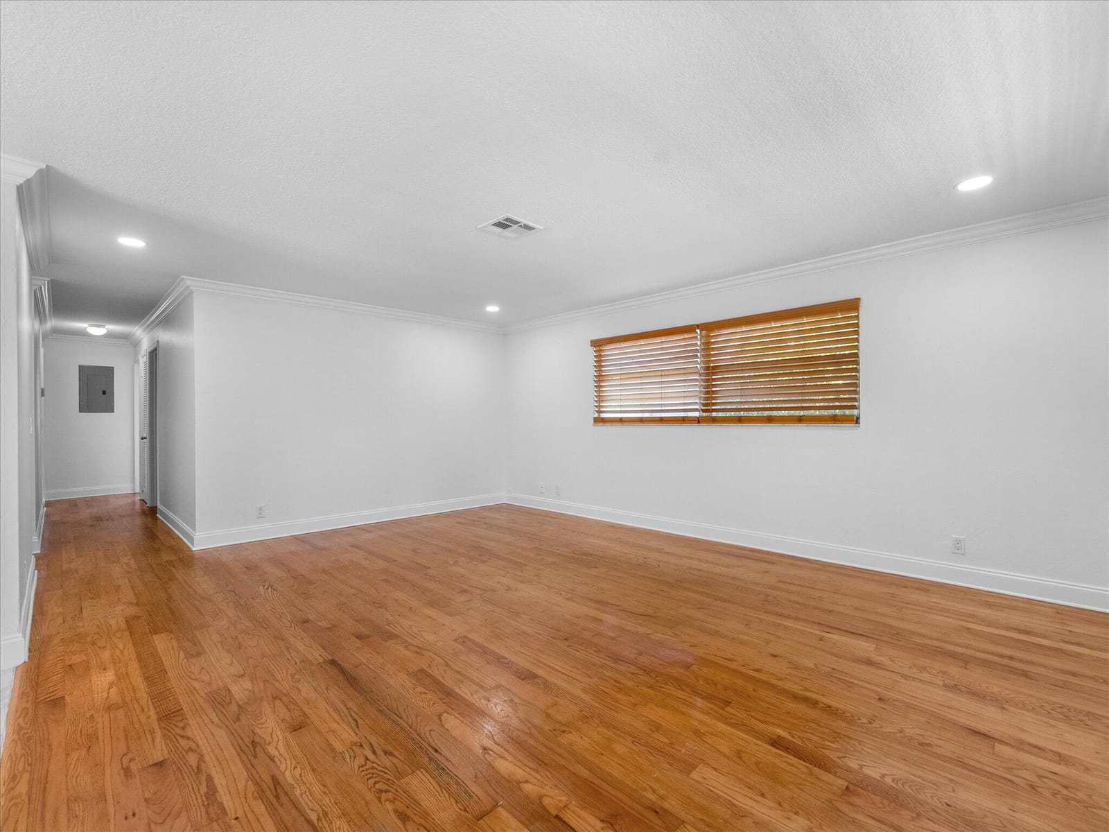 5087 Van Buren Road — photo 6
