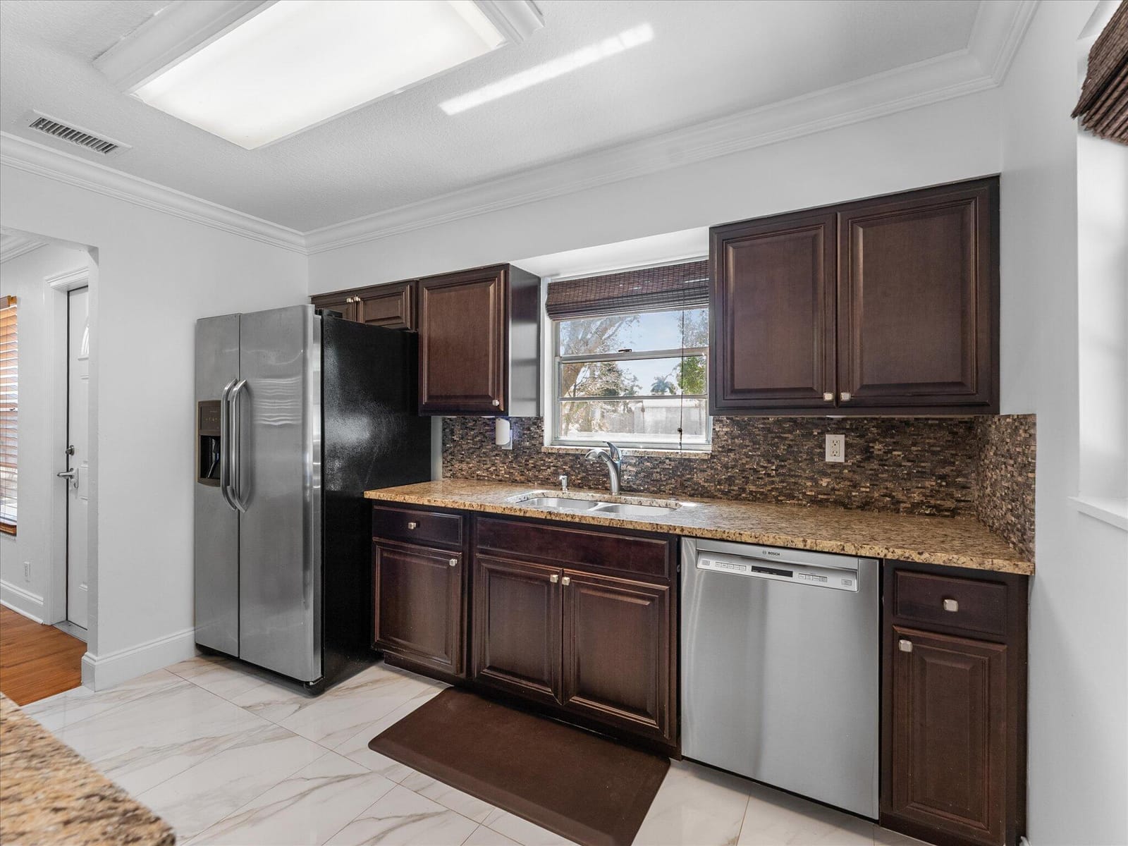 5087 Van Buren Road — photo 10