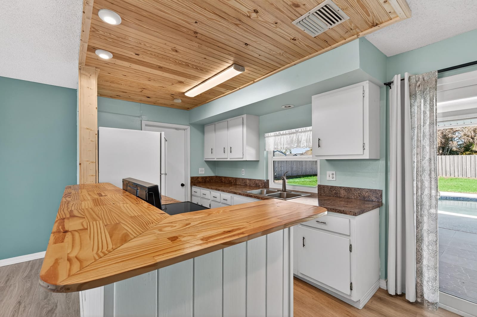 874 SW Goodrich Street — photo 7