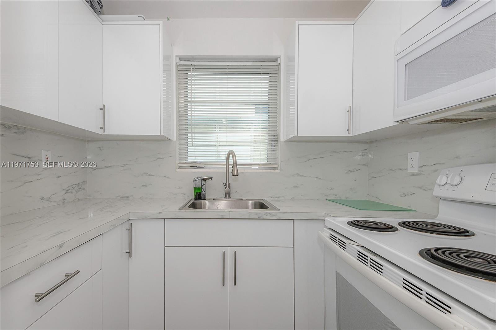 1732 Meridian Avenue 203, Miami Beach, FL 33139 photo 4