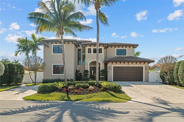 2512 SE 9th Street, Pompano Beach, FL 33062