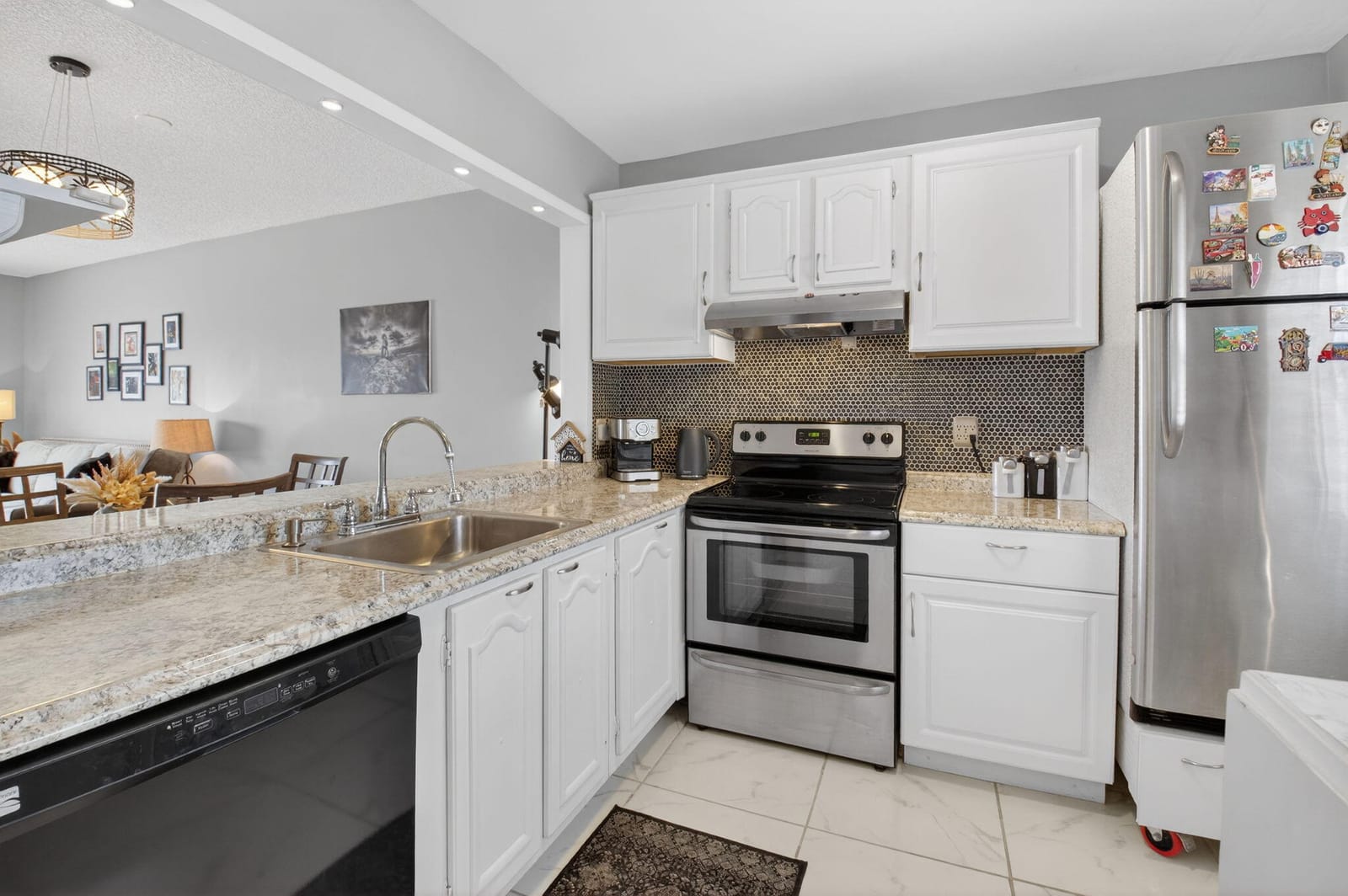 33 Abbey Lane 207 — photo 7