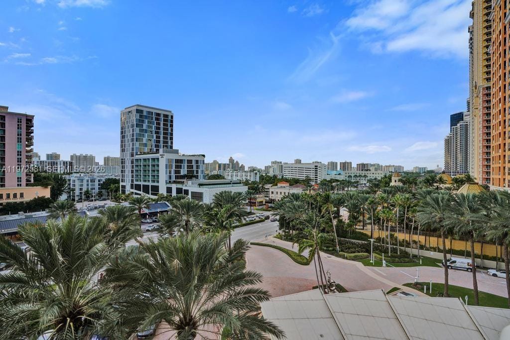 17555 Collins Avenue 704, Sunny Isles Beach, FL 33160 photo 2