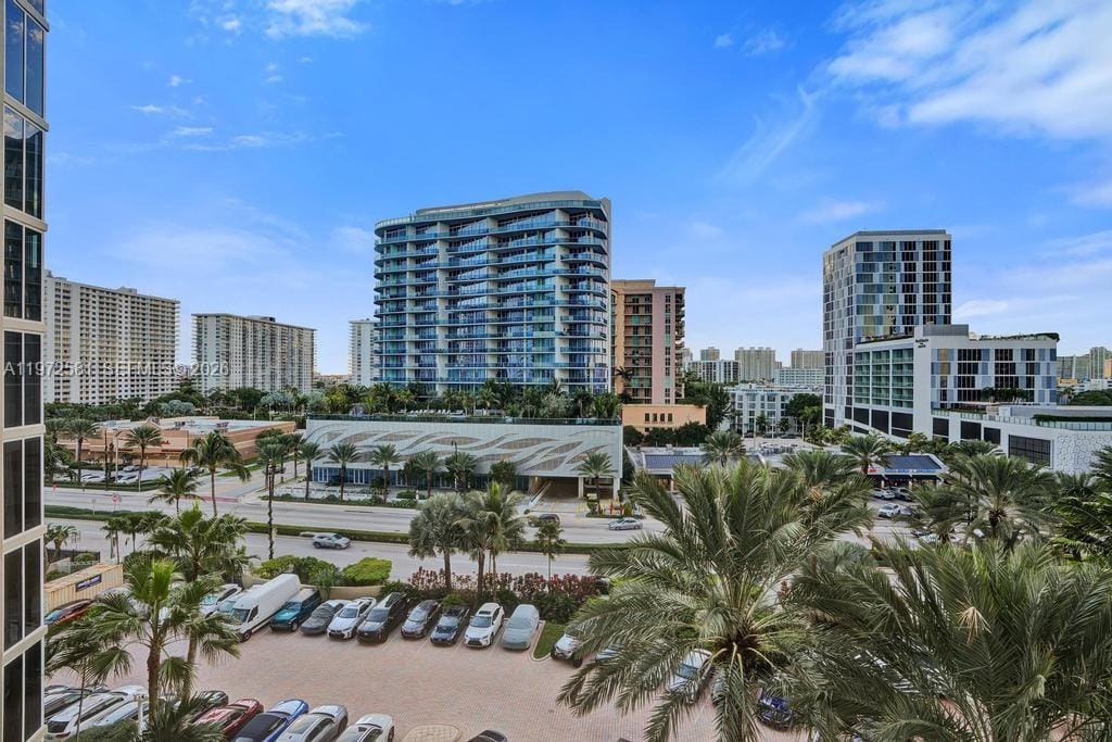17555 Collins Avenue 704, Sunny Isles Beach, FL 33160 photo 17