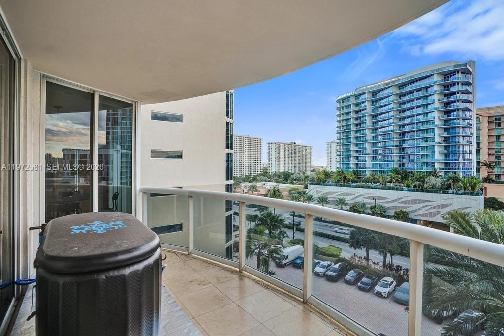 17555 Collins Avenue 704, Sunny Isles Beach, FL 33160 photo 3