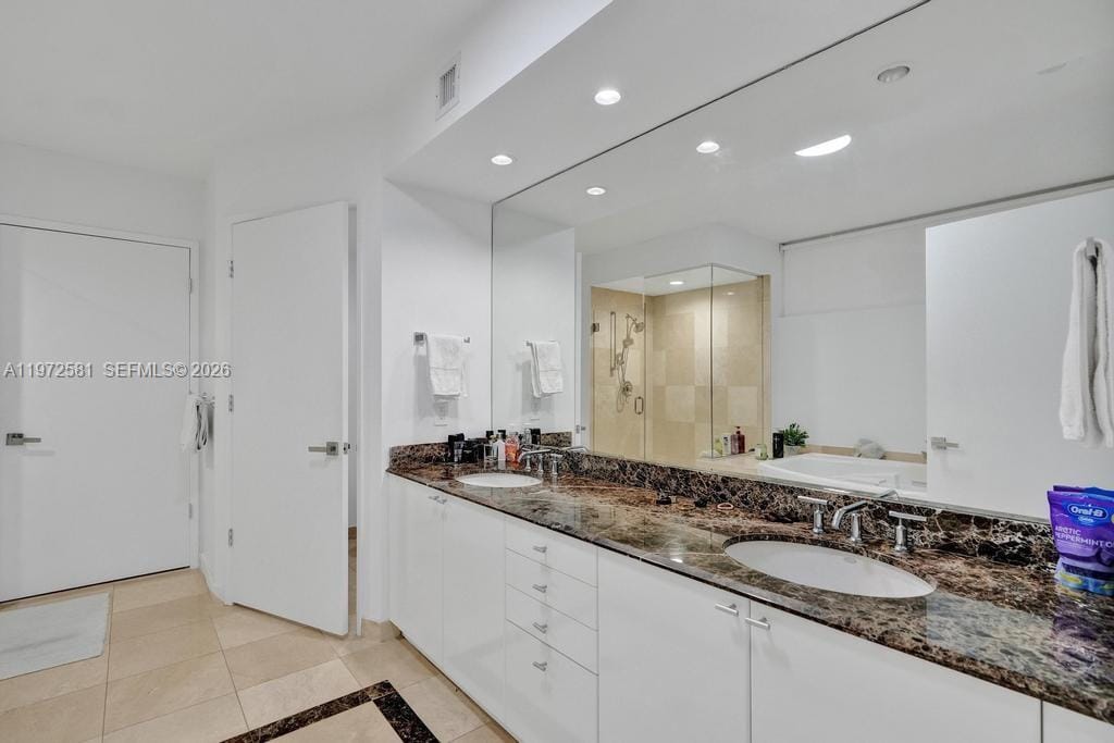 17555 Collins Avenue 704, Sunny Isles Beach, FL 33160 photo 22