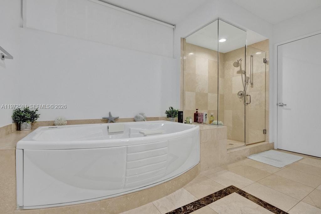 17555 Collins Avenue 704, Sunny Isles Beach, FL 33160 photo 24