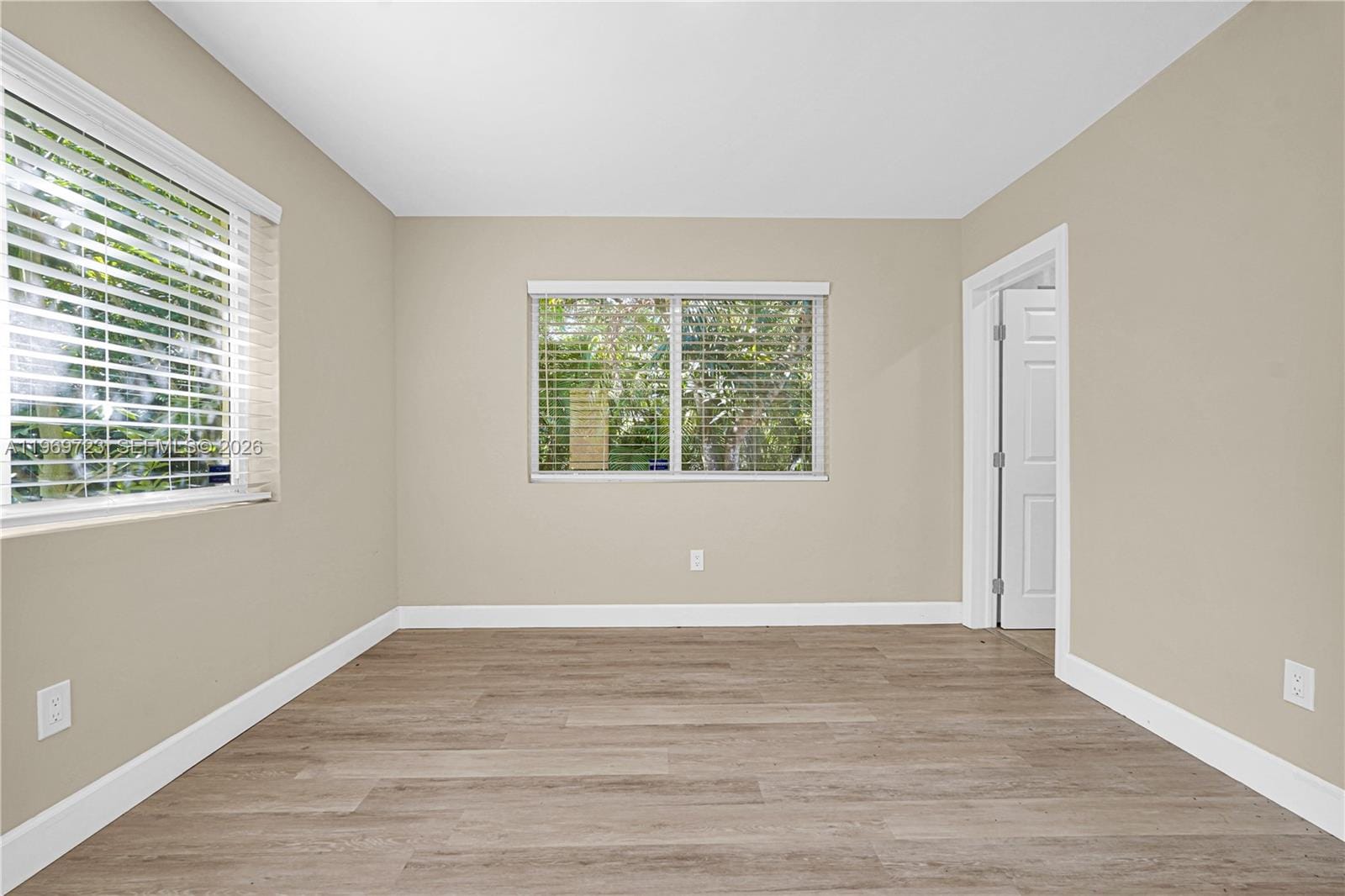 11919 NE 8th Avenue — photo 11