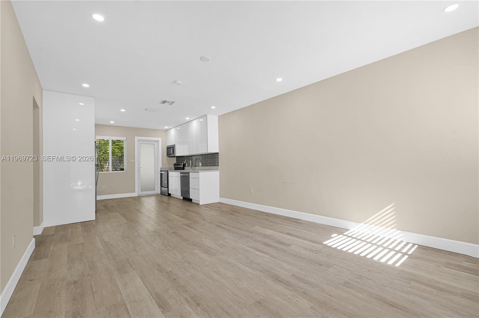 11919 NE 8th Avenue — photo 9