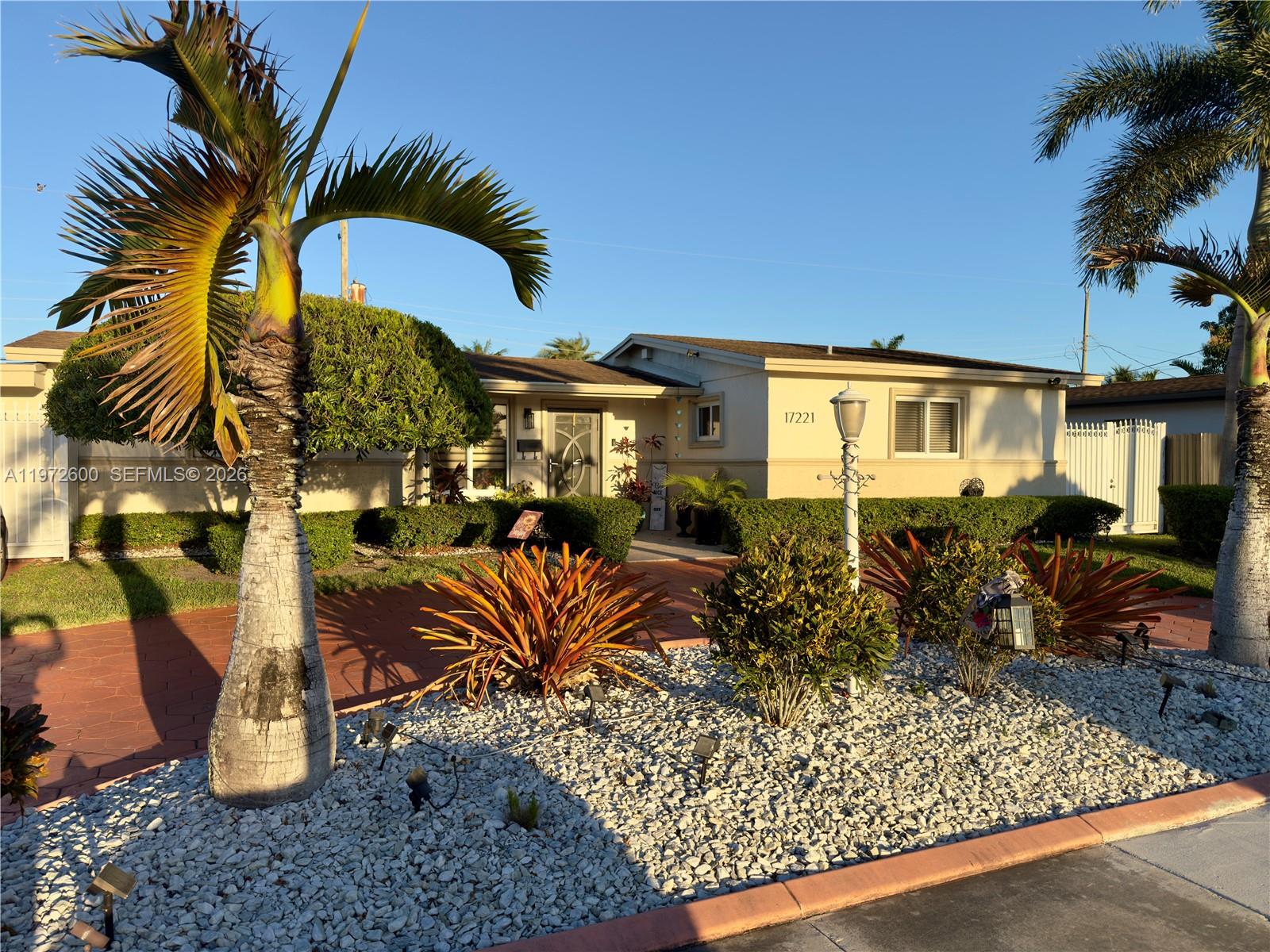 17221 NW 82nd Avenue, Hialeah, FL 33015, Hialeah