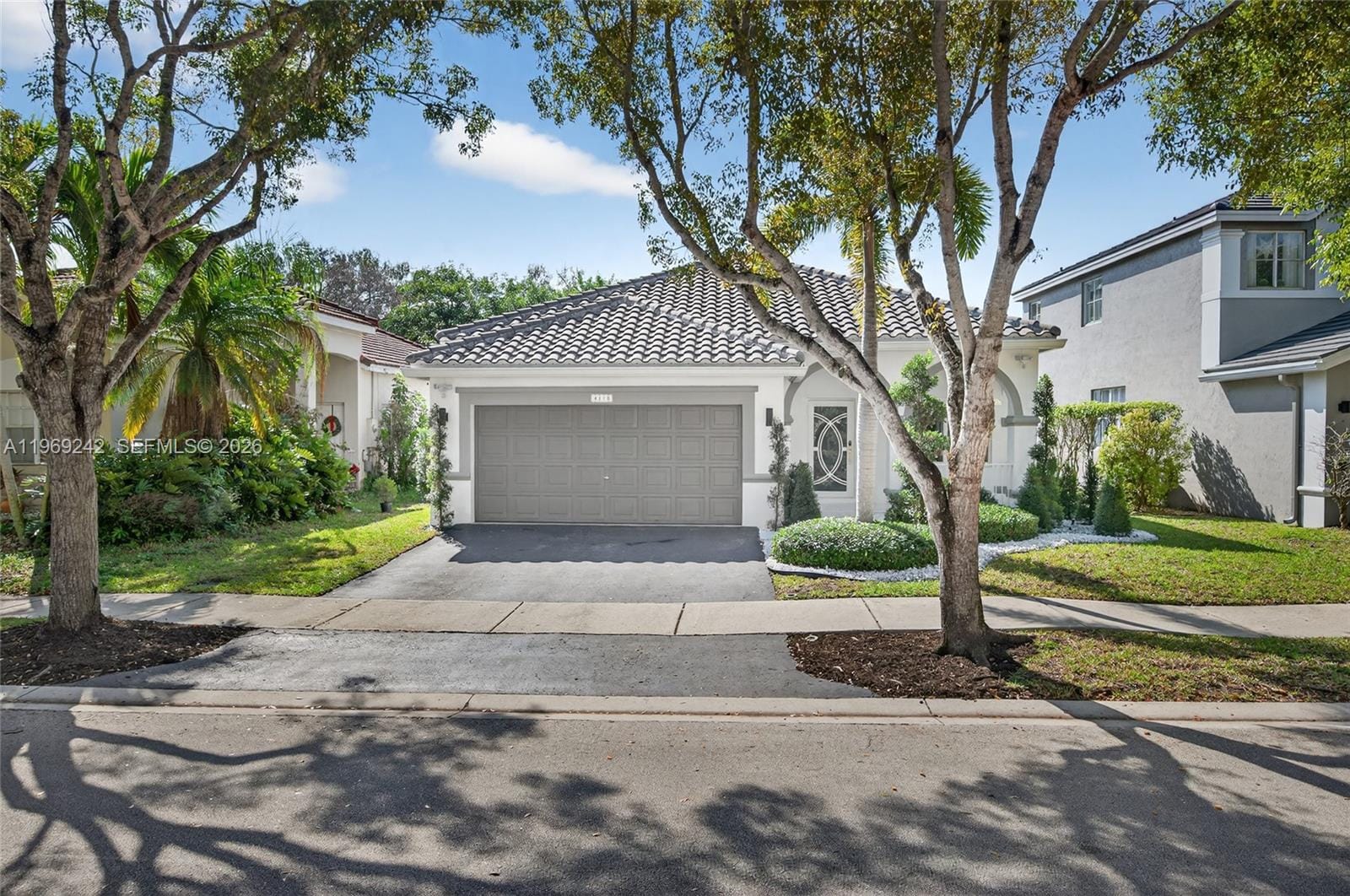 4115 Sabal Ridge Circle, Weston, FL 33331 photo 2