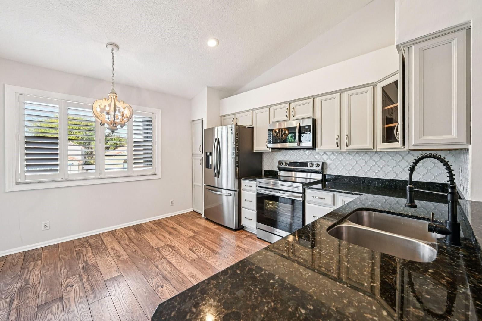 7525 NW 61st Terrace 2603 — photo 6