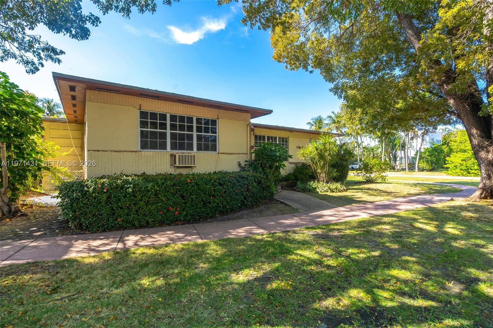 4582 Royal Palm Avenue, Miami Beach, FL 33140 photo 2