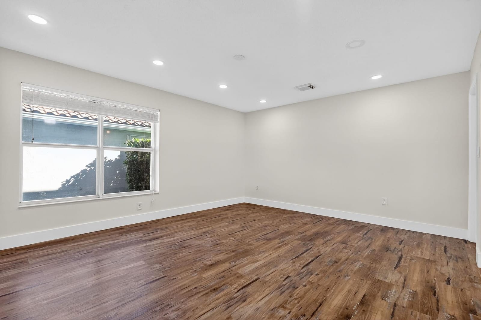 2450 NW 186th Avenue, Pembroke Pines, FL 33029 photo 15