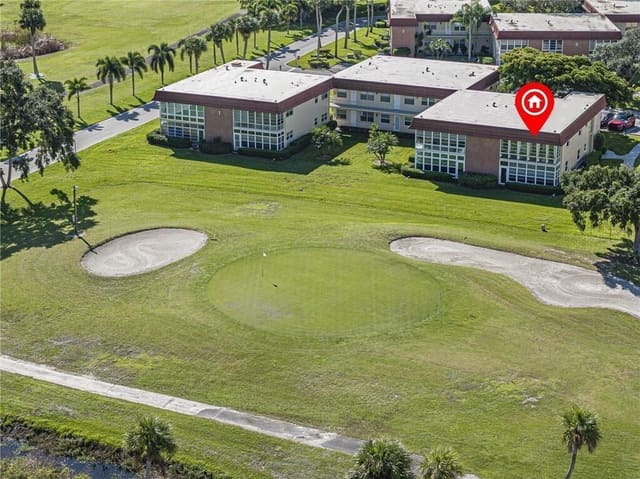 1 Vista Palm Lane 207, Vero Beach, FL 32962
