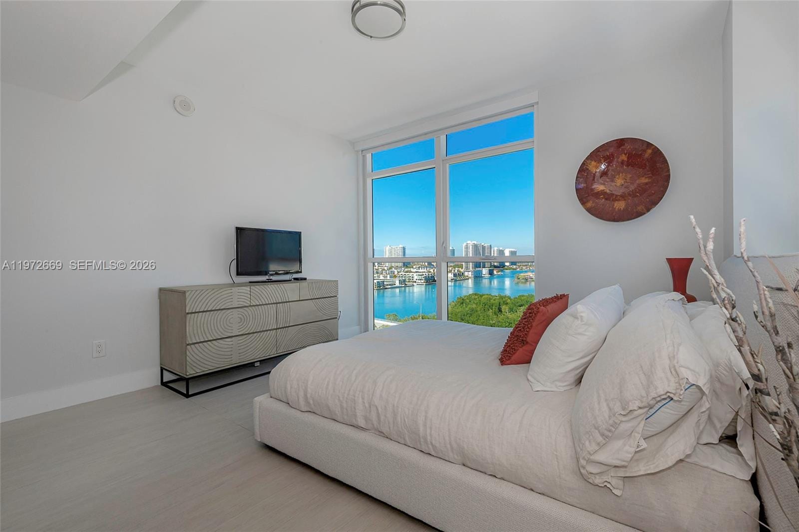 400 Sunny Isles Boulevard 1222 SE CORNER UNIT — photo 5