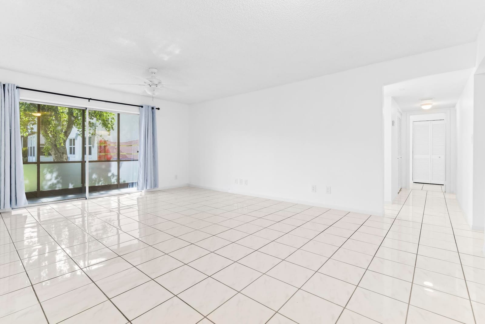 345 W Laurel Drive 2m, Margate, FL 33063