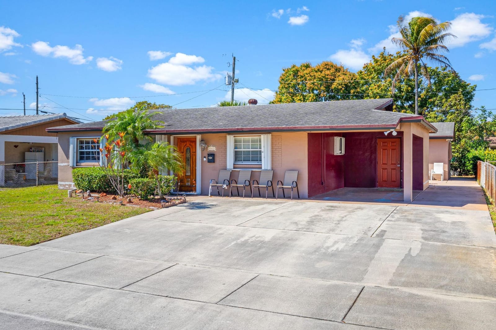 1411 33, Lauderhill, FL 33311