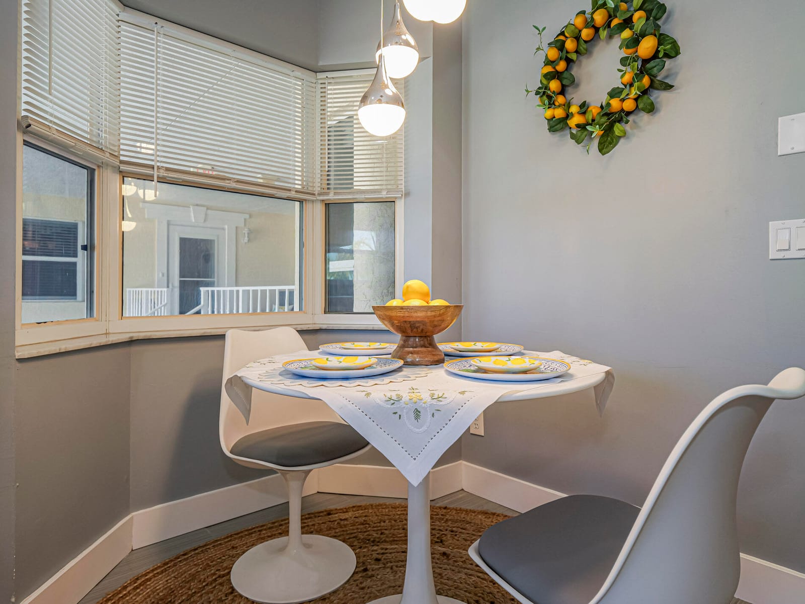 675 W Lake Jasmine Circle 206 — photo 2