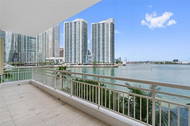 888 Brickell Key Drive 408, sold in One Tequesta Point Condo, Miami, FL
