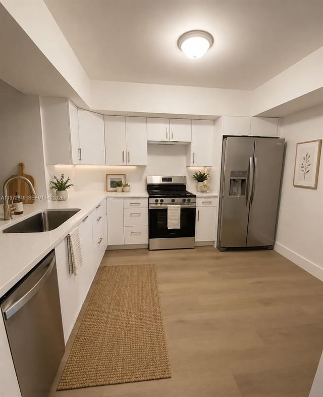 1765 Courtyard Way 103, Naples, FL
